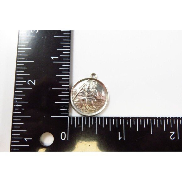 Saint Christopher Travel Pendant/Charm Medal Round in Sterling Silver 18.8mm - Picture 3 of 3